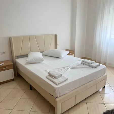 Cozy Triple * Vlorë